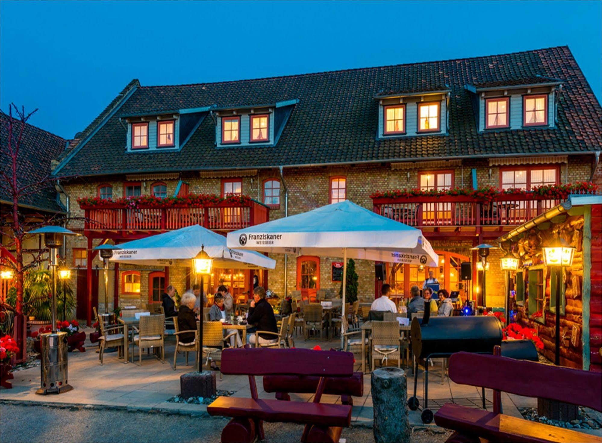 Hotel Gut Voigtlaender Blankenburg  Bagian luar foto