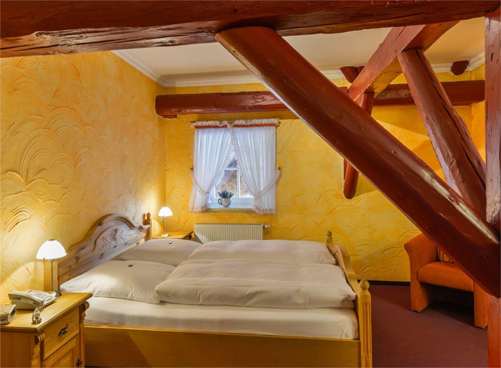 Hotel Gut Voigtlaender Blankenburg  Bagian luar foto
