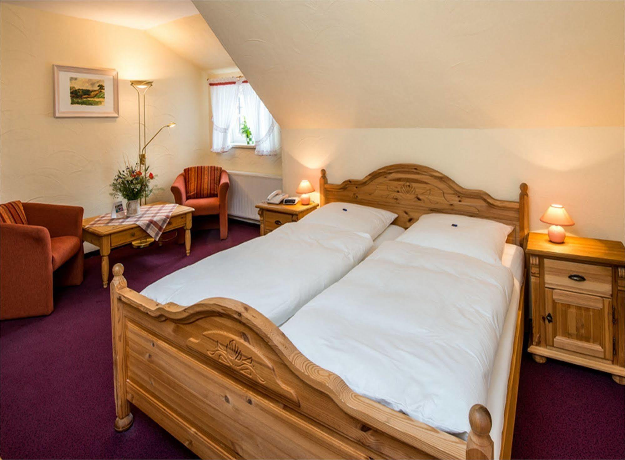Hotel Gut Voigtlaender Blankenburg  Bagian luar foto